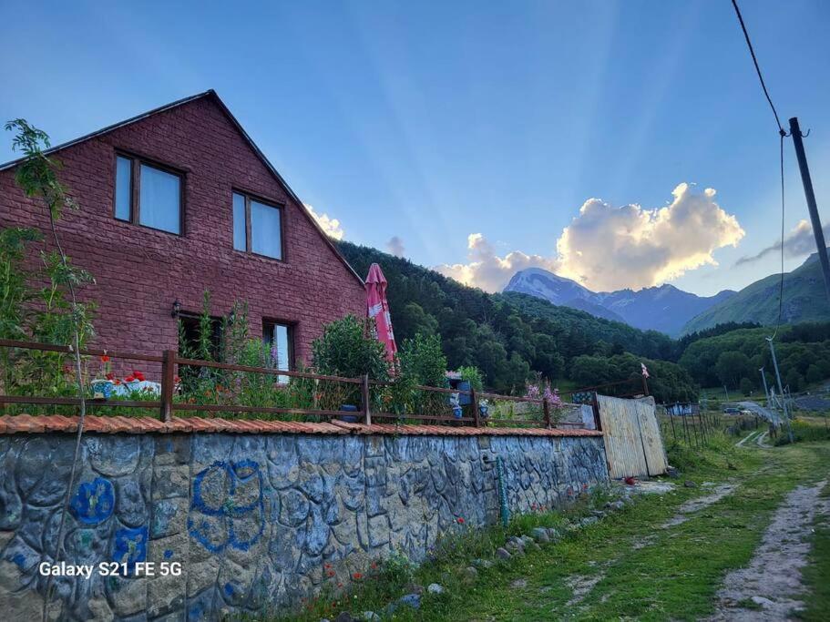 Peak House Villa Kazbegi Luaran gambar