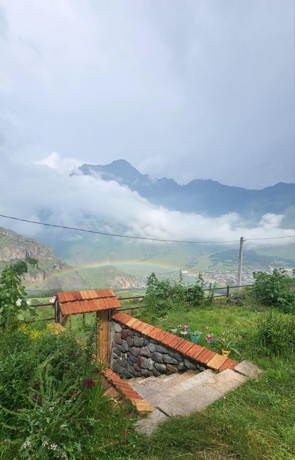 Peak House Villa Kazbegi Luaran gambar